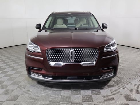 Used 2020 Lincoln Aviator Reserve w/ Equipment Group 202A image 2