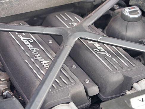 Used 2015 Lamborghini Huracan LP 610-4 image 10