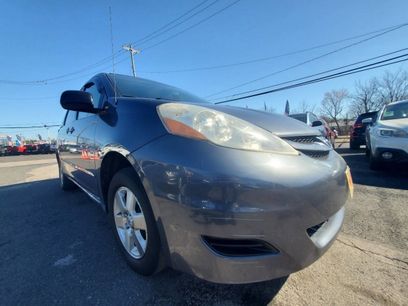 Used 2007 Toyota Sienna LE