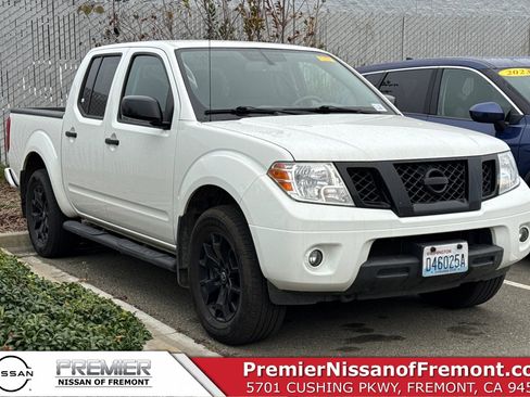 Used 2021 Nissan Frontier SV w/ Midnight Edition Floor Mats image 1