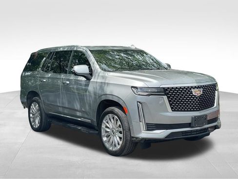 Used 2024 Cadillac Escalade Premium Luxury AWD/4WD image 3