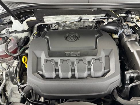 Used 2024 Volkswagen Tiguan Wolfsburg Edition image 36