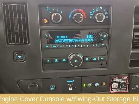 Used 2025 Chevrolet Express 3500 Work Van w/ Driver Convenience Package image 29