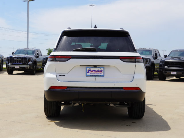 New 2026 Jeep Grand Cherokee Limited w/ Limited Altitude Package AWD/4WD image 4