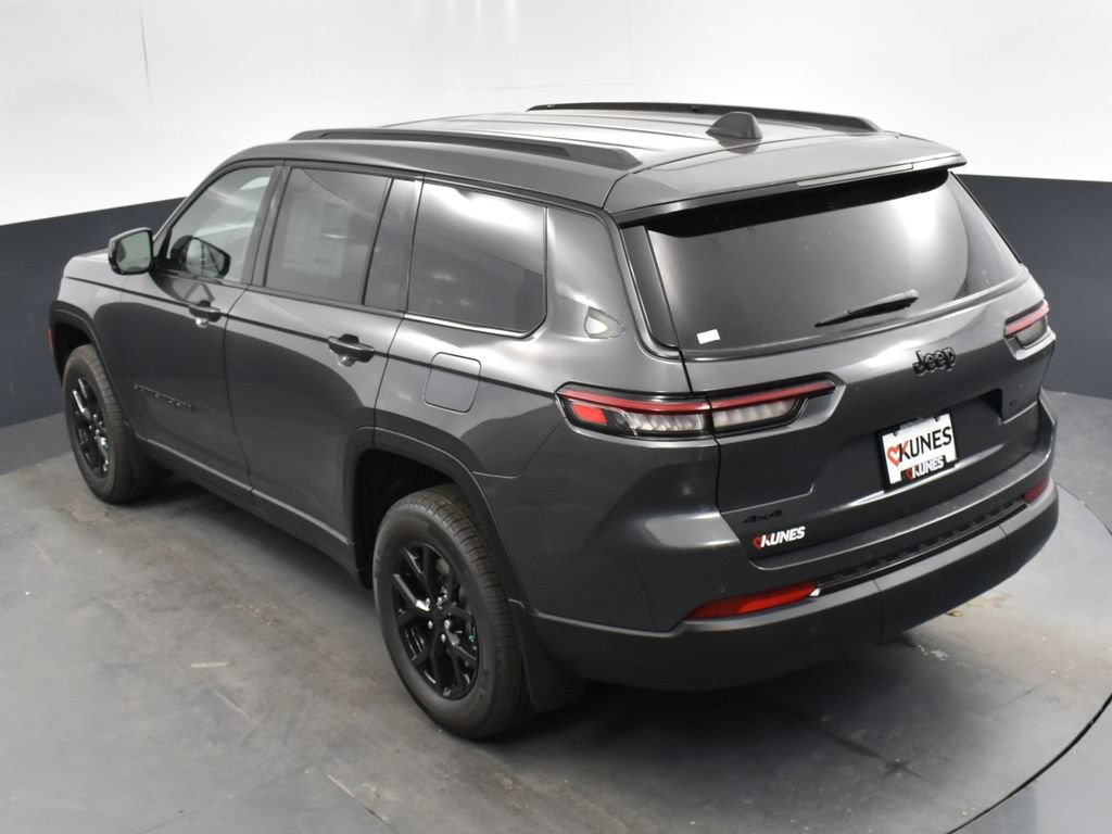 Used 2025 Jeep Grand Cherokee L Altitude AWD/4WD image 47