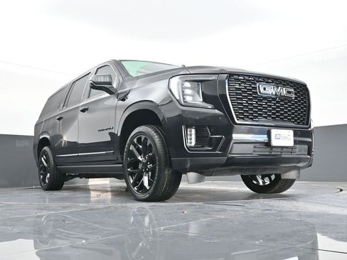 Used 2021 GMC Yukon XL Denali w/ Denali Premium Package image 46