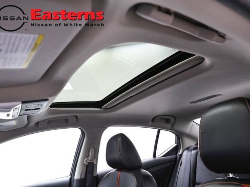 Used 2023 Nissan Sentra SR w/ SR Premium Package FWD image 34