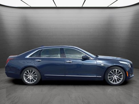 Used 2018 Cadillac CT6 Luxury image 6