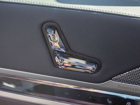 New 2026 BMW 740i w/ Premium Package image 20