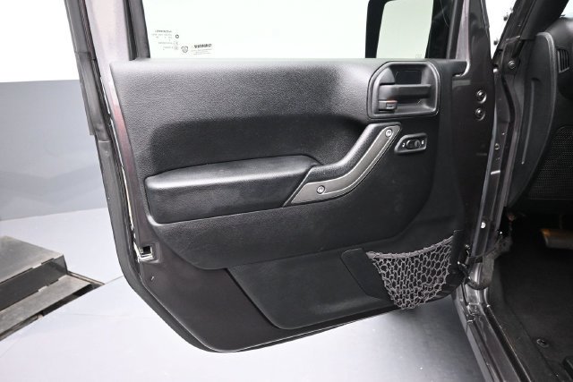 Used 2016 Jeep Wrangler Sport w/ Quick Order Package 24S AWD/4WD image 18