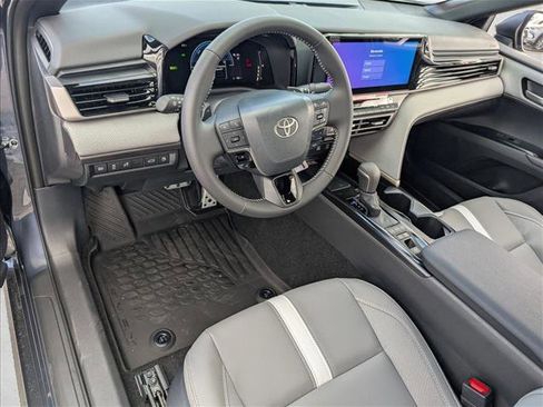 New 2026 Toyota Camry SE FWD image 3