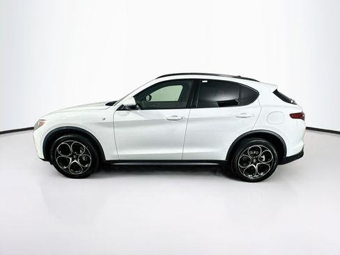 Used 2023 Alfa Romeo Stelvio Ti AWD/4WD image 4