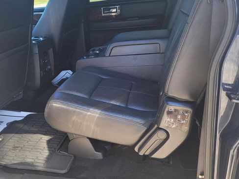 Used 2014 Lincoln Navigator L 2WD image 16