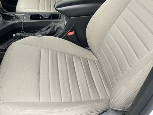 Used 2020 Ford Ranger XLT w/ Equipment Group 301A Mid image 9