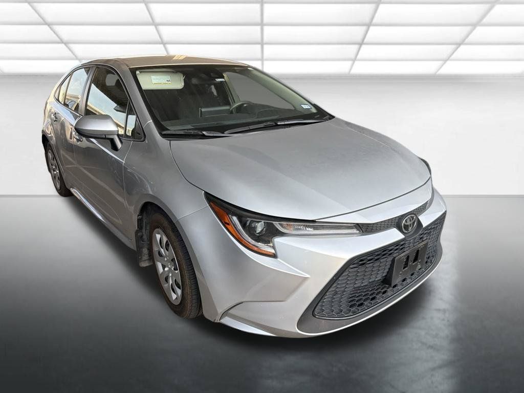 Used 2021 Toyota Corolla LE FWD image 1