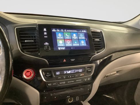 Used 2020 Honda Pilot Touring image 14