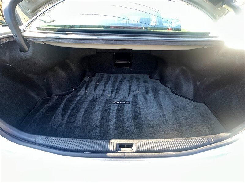 Used 2002 Lexus ES 330 w/ Premium Pkg FWD image 11