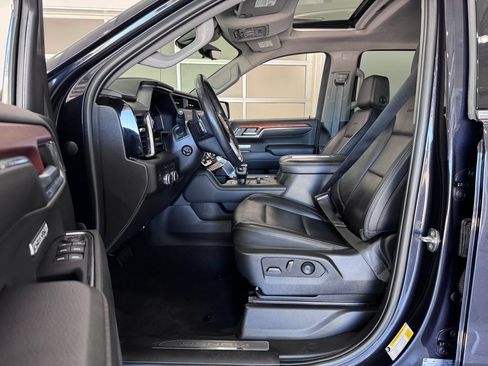 Certified 2022 GMC Sierra 1500 Denali w/ Denali Reserve Package AWD/4WD image 10