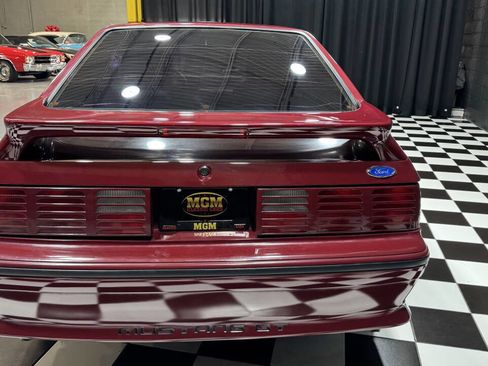 Used 1989 Ford Mustang GT image 13