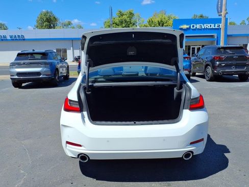 Used 2025 BMW 330i Sedan image 15