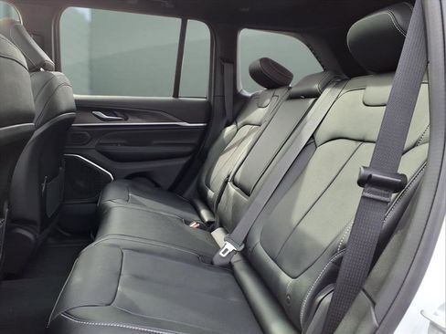 New 2026 Jeep Grand Cherokee Limited Reserve image 11