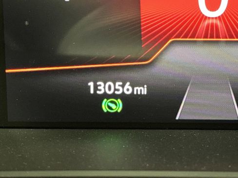 Used 2024 Volkswagen Tiguan SE R-Line image 6