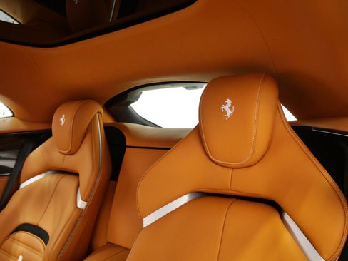 Used 2025 Ferrari Purosangue AWD/4WD image 34