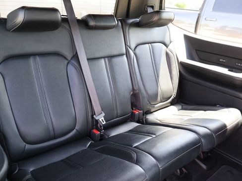 Used 2024 Jeep Wagoneer Series III AWD/4WD image 13