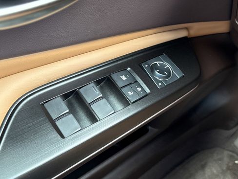 Used 2019 Lexus ES 350 Ultra Luxury FWD image 18