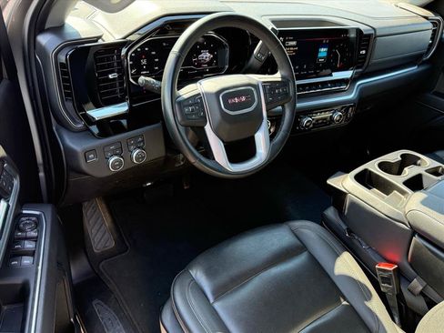 Certified 2025 GMC Sierra 1500 SLT AWD/4WD image 8