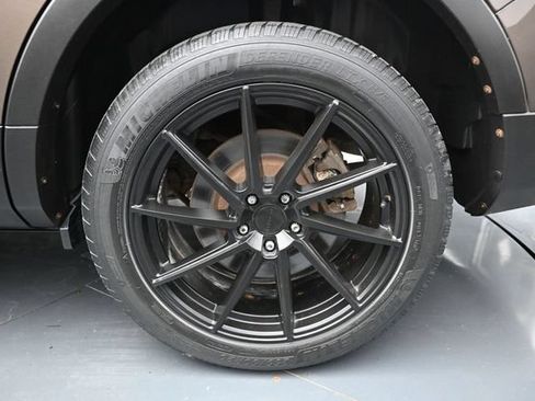 Used 2016 Ford Explorer XLT w/ Equipment Group 202A AWD/4WD image 10