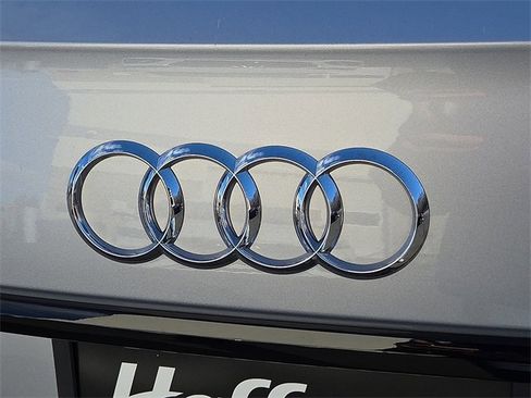 Certified 2023 Audi Q5 2.0T Premium Plus w/ Premium Plus Package image 29