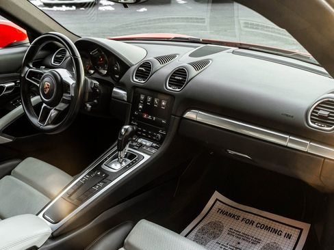 Used 2018 Porsche 718 Cayman Base image 12