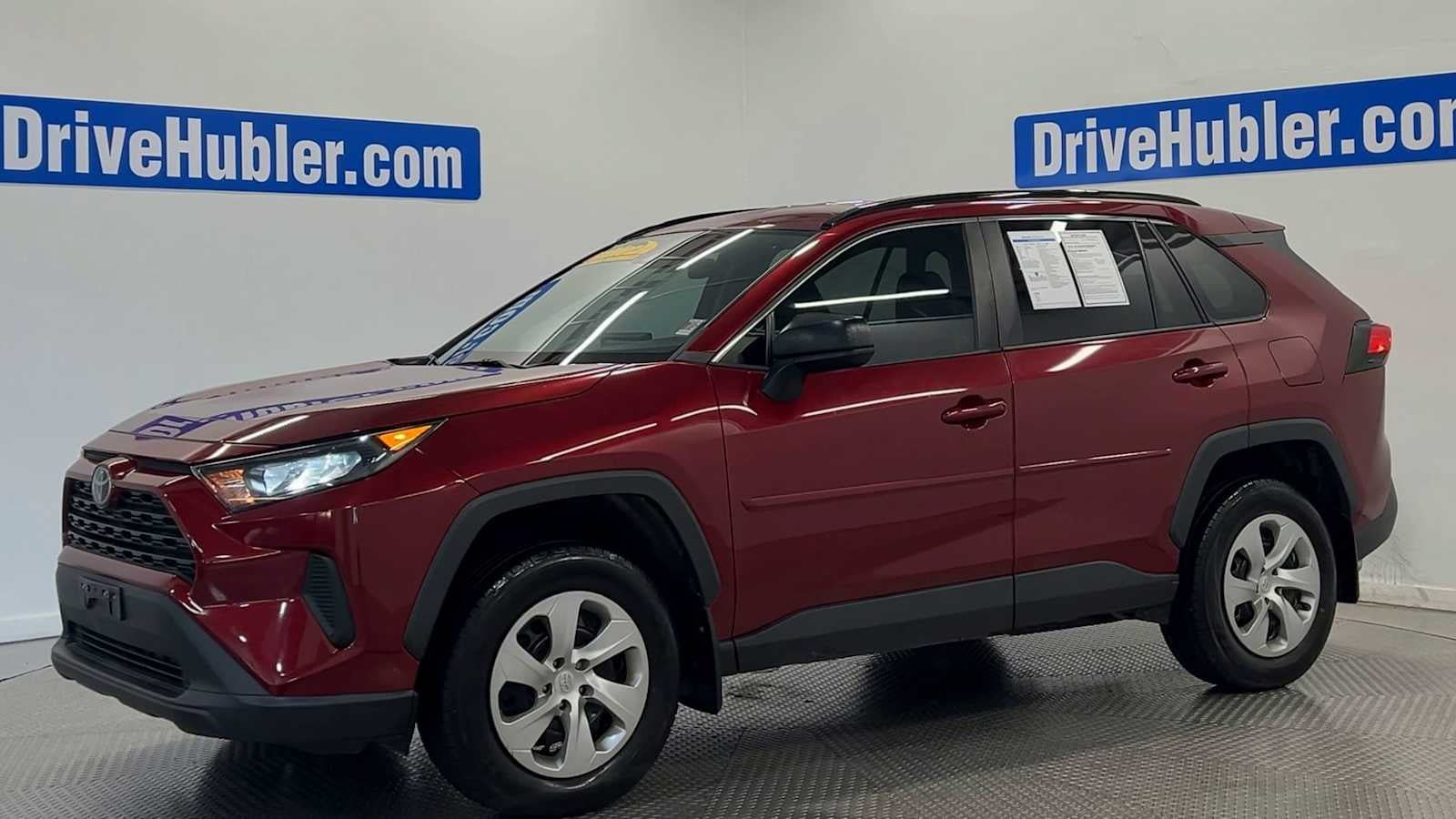 Used 2021 Toyota RAV4 LE AWD/4WD image 4