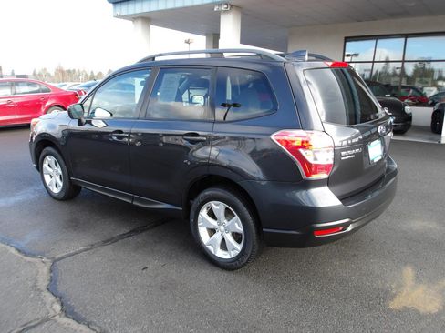 Used 2016 Subaru Forester 2.5i Premium w/ All-Weather Package AWD/4WD image 3