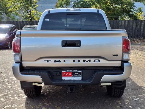 Used 2023 Toyota Tacoma TRD Sport image 5