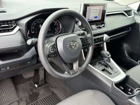 Certified 2023 Toyota RAV4 XLE w/ Convenience Package FWD image 4