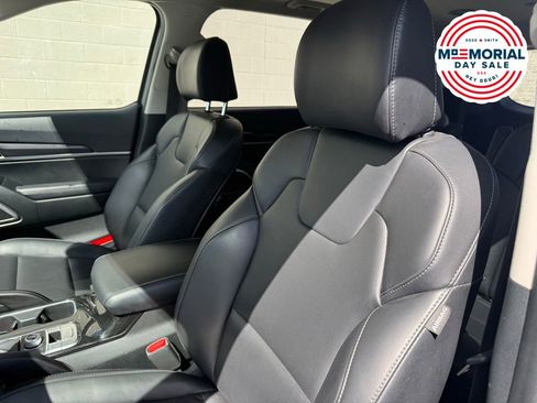 Used 2025 Kia Telluride S AWD/4WD image 24