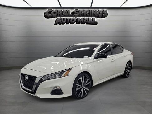 Used 2021 Nissan Altima 2.5 SR FWD image 3