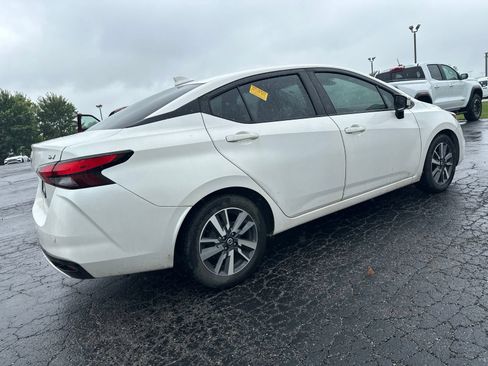 Used 2020 Nissan Versa SV FWD image 5