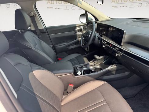 Used 2025 Kia Sorento S AWD/4WD image 15