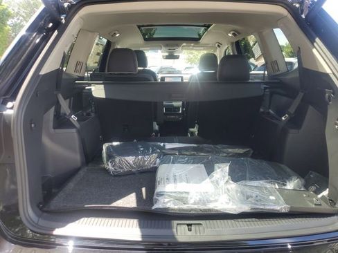 New 2026 Volkswagen Atlas SEL Premium R-Line image 9