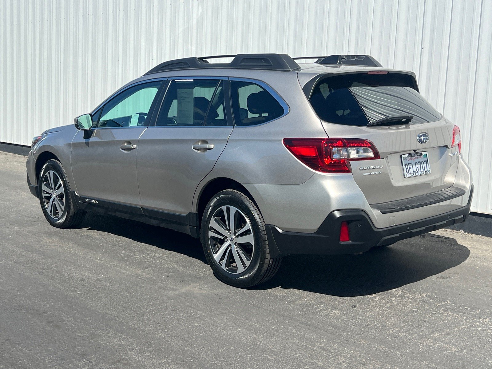 Used 2018 Subaru Outback 2.5i Limited AWD/4WD image 4