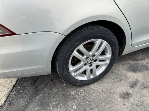 Used 2011 Volkswagen Jetta TDI image 35