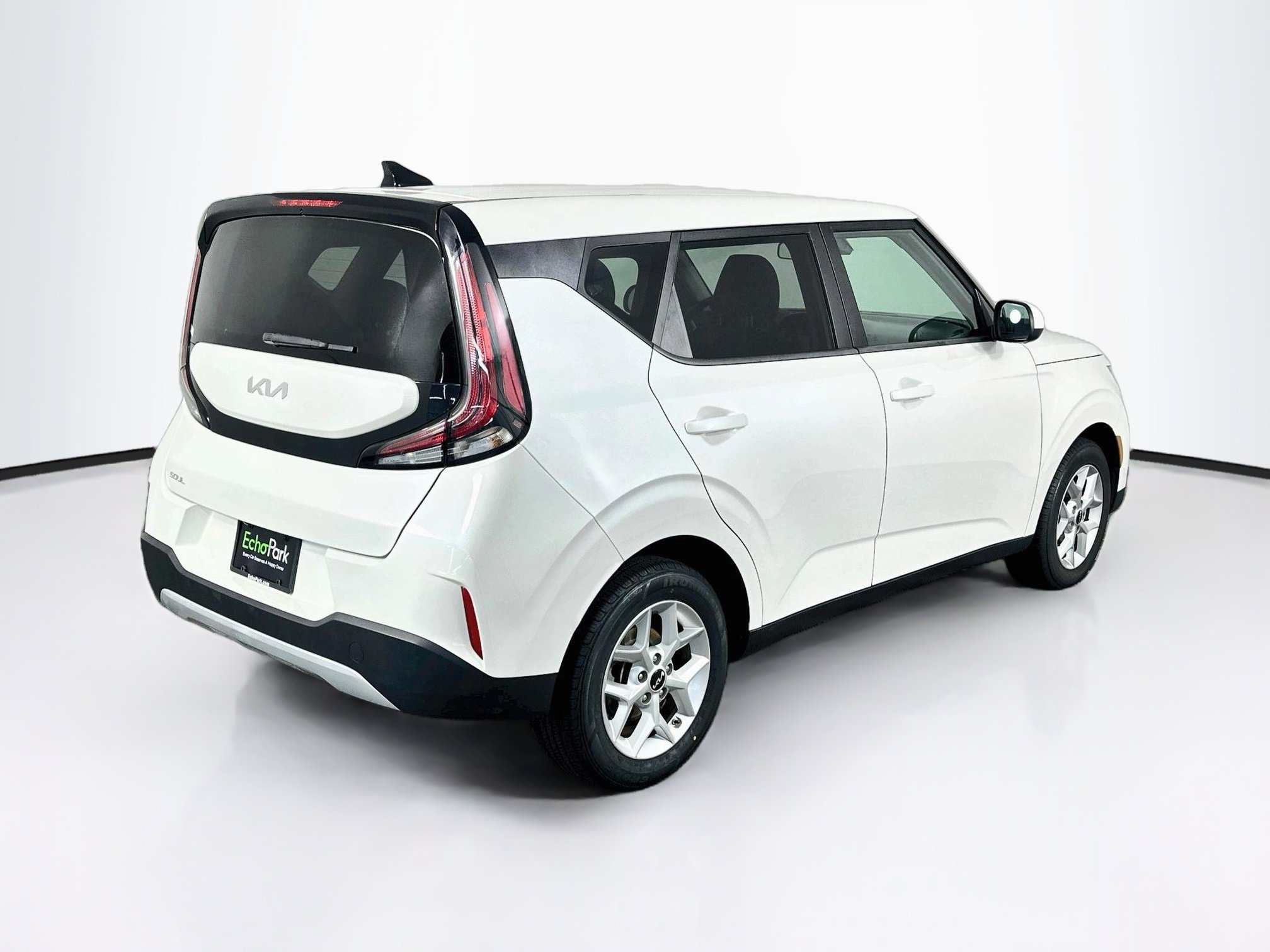 Used 2024 Kia Soul LX w/ Option Group 015 FWD image 9