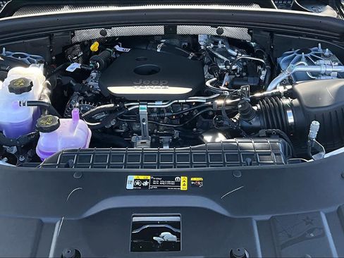 New 2026 Jeep Grand Cherokee Limited AWD/4WD image 9