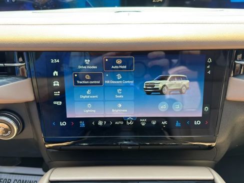 Used 2025 Lincoln Navigator Black Label AWD/4WD image 33