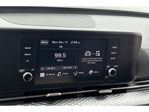 Used 2024 Kia Carnival LX image 20