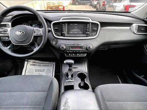 Used 2020 Kia Sorento S image 15