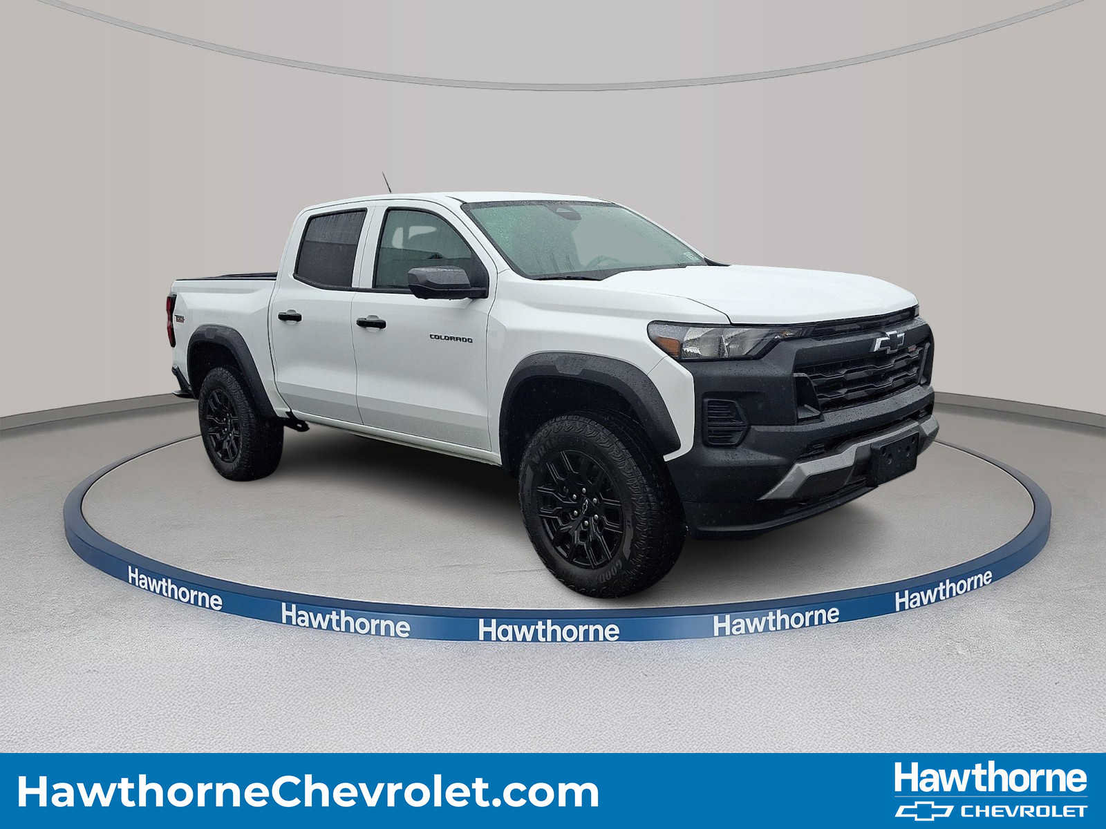 Used 2025 Chevrolet Colorado Trail Boss AWD/4WD image 1